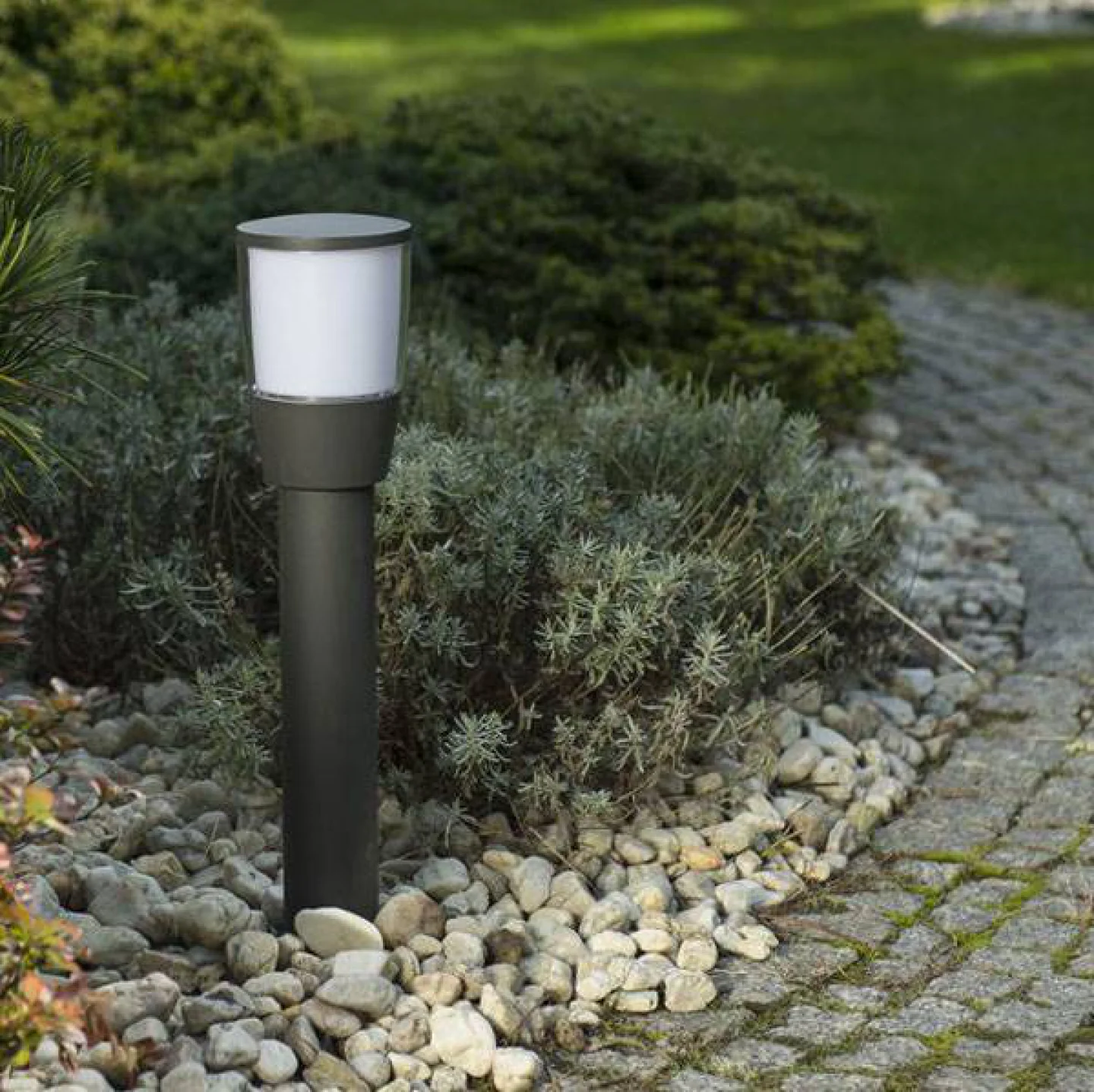 buitenlamp sorta zwart tuinlamp.